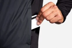 Brooks Men's Fusion Hybrid Jacket (211299) 14 Brooks Men's Fusion Hybrid Jacket (211299) -Sports Equipment 211299 001 D2 Fusion Hybrid Jacket