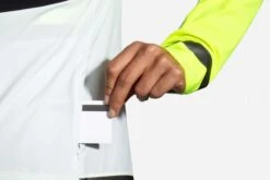 Brooks Women's Carbonite Jacket - Icy Grey/Black/Nightlife (221493030) -Sports Equipment 221493 030 D3 Carbonite Jacket