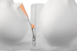 Brooks Women's Dare Zip Run Sports Bra - Black (350075001) -Sports Equipment 350075 014 d5 Dare Zip 0e9c97fa ed09 4354 8dd0 b1364e412ee7