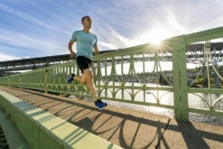 Topo Men's Ultrafly 3 -Sports Equipment M038.Cobalt Black 10