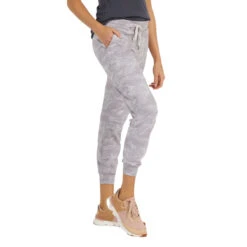 Vuori Women's Performance Joggers - Pale Heather Camo (VW303PHC) 8 Vuori Women's Performance Joggers - Pale Heather Camo (VW303PHC) -Sports Equipment VuoriWomen sPerformanceJoggers PaleHeatherCamo 3