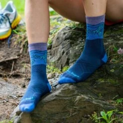 Darn Tough Women's Glide Micro Crew - Midnight (1058-MIDNIGHT) -Sports Equipment abjy18kenb1yt4zmd1ud 1800x1800 ca7fdd54 184f 4df2 b508 f313aefe5d2d