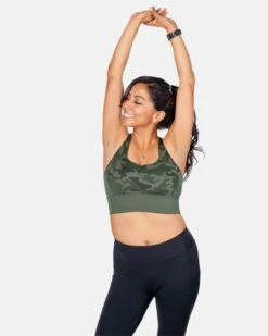 Handful Women's Gametime Sports Bra - (175) -Sports Equipment ezgif.com gif maker 3 35df85db c5b6 4c48 a9c7 6c0526ee7898