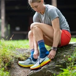 Darn Tough Women's Glide Micro Crew - Midnight (1058-MIDNIGHT) -Sports Equipment iuumjjz4cbs5fz7vvddv 1800x1800 33ed4cb5 70d2 4fff b34a c28d7ea44a75